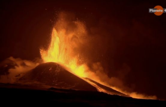 Kanały Canal+ i TeenNick w ofercie Polsat Box. Walka o klientów sieci kablowych