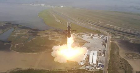 Eksplozja rakiety SpaceX. Widowiskowe nagranie