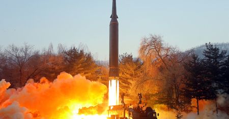 Kim Dzong Un testuje nową broń