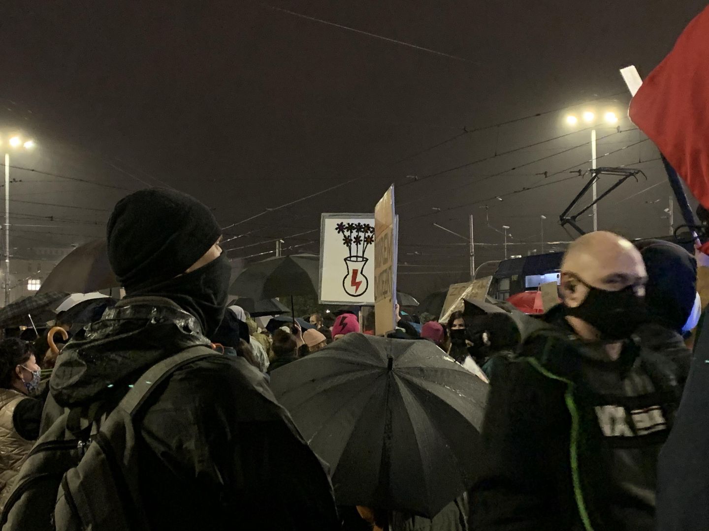 Dzień Kobiet 2021. "Matki - siostry - opiekunki". Manifa zapowiada protest we Wrocławiu