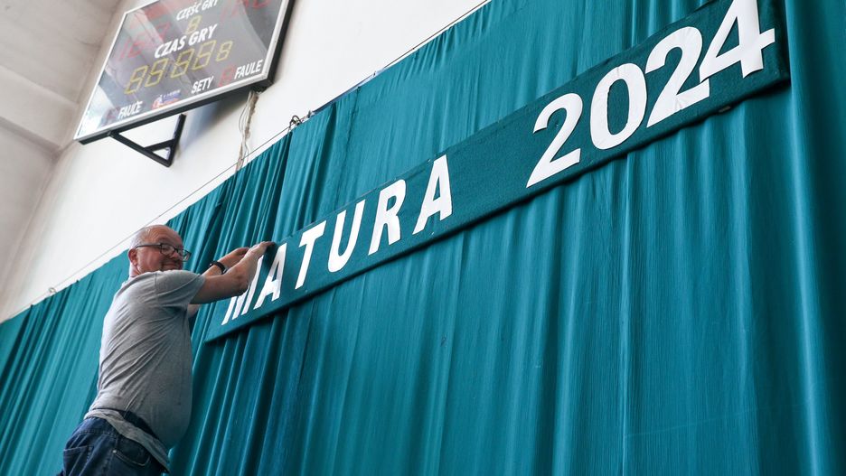 Gorzów Wielkopolski, 06.05.2024. Ostatnie przygotowania do egzaminów maturalnych w II LO w Gorzowie Wielkopolskim, 6 bm. Część pisemna odbędzie się między 7 a 24 maja, natomiast część ustna od 11 do 16 maja oraz od 20 do 25 maja. (mr) PAP/Lech Muszyński