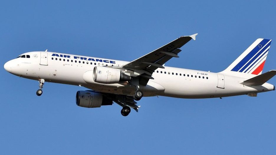 Lądujący Airbus A320