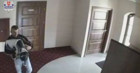 Lublin: Ukradł z hotelu telewizor. Kto rozpoznaje złodzieja?