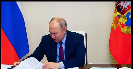 Działo się w piątek w nocy. Uzbrojeni żołnierze Putina wchodzili do domów
