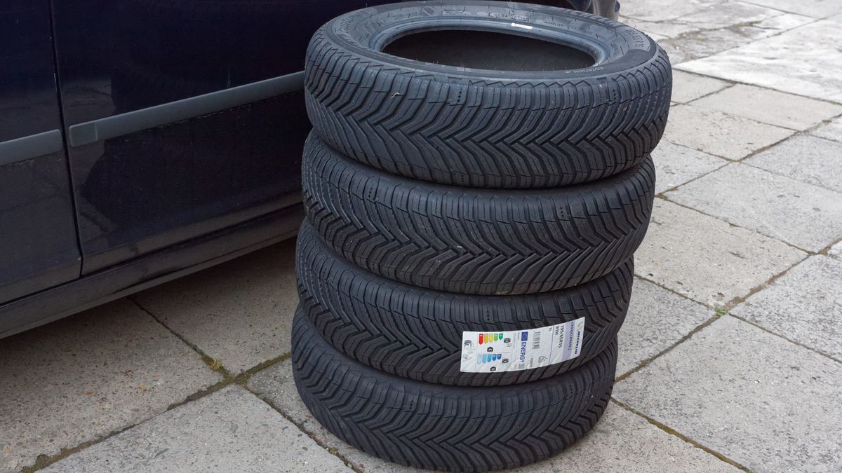 Opony całoroczne. Nowe ogumienie