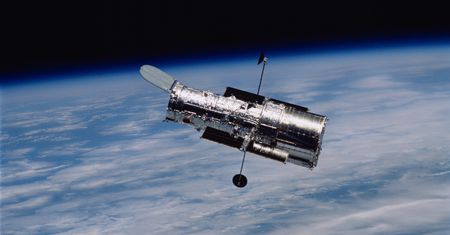 NASA. Teleskop Hubble'a działa w trybie awaryjnym. Pojawiły się problemy