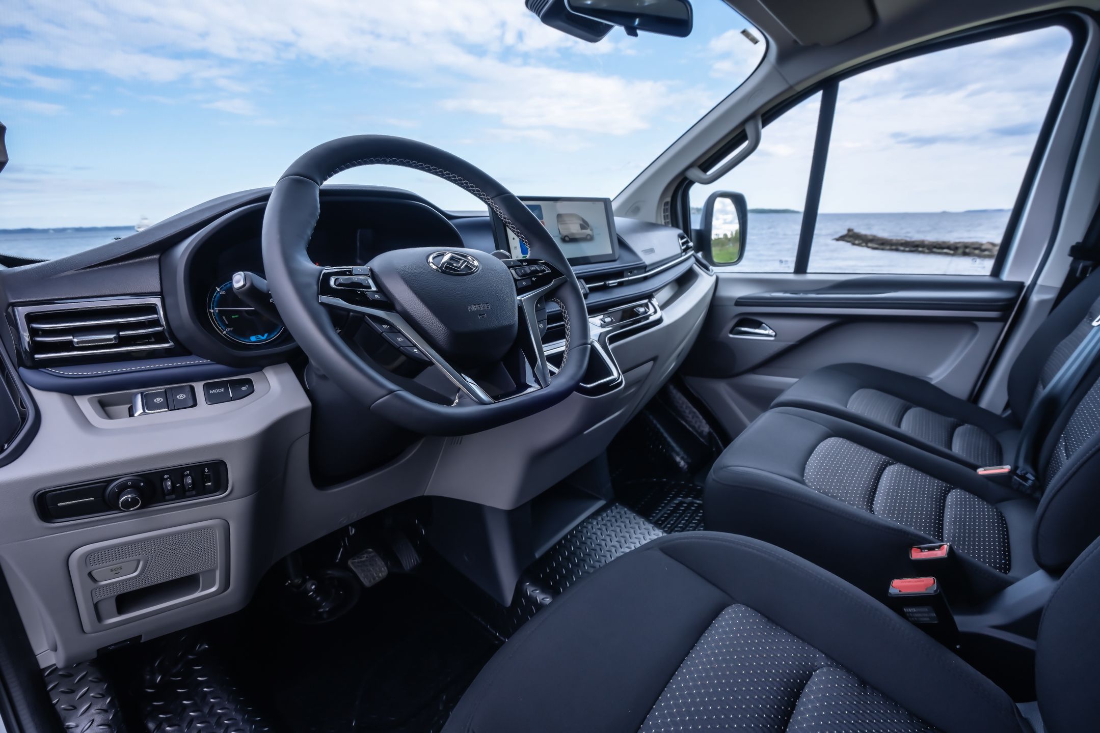Maxus e-Deliver 7
