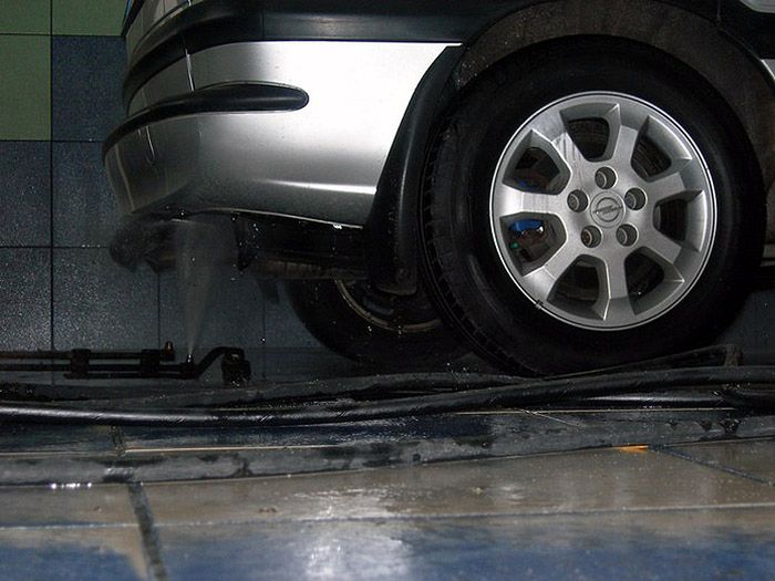 Mycie podwozia fot. zuwim.pl