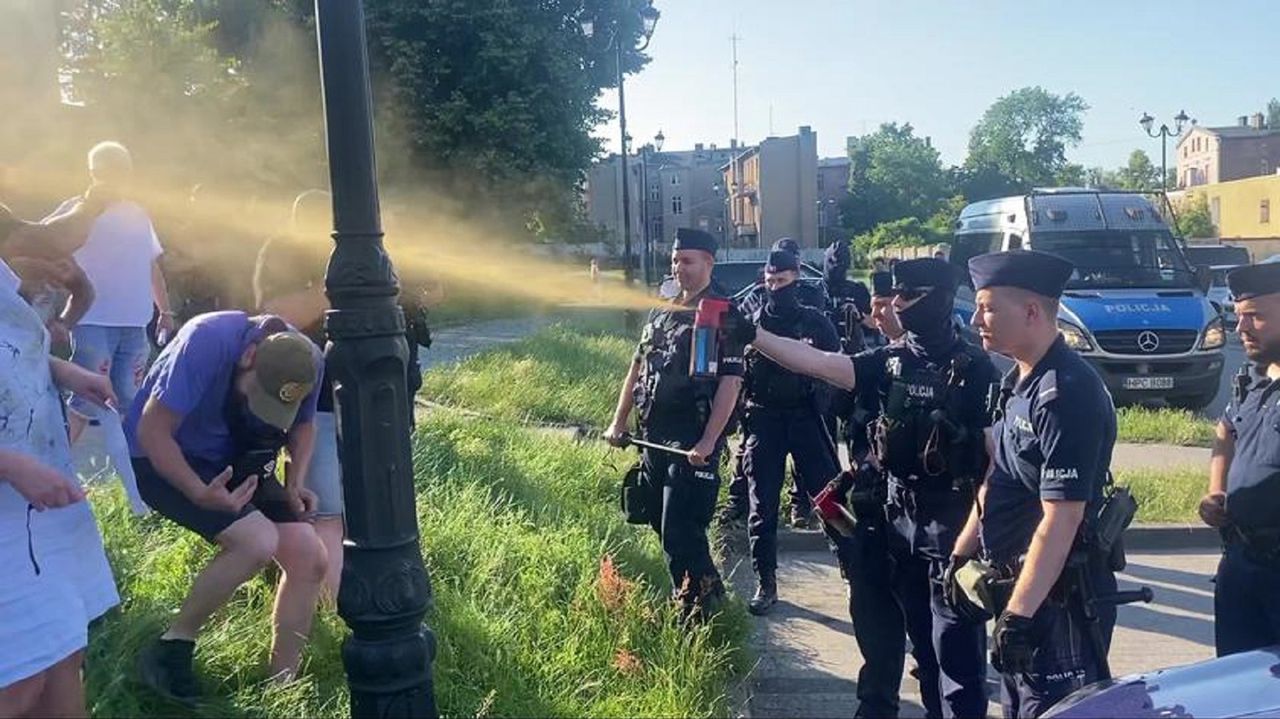 Interwencja policji w Inowrocławiu podczas wizyty prezesa PiS