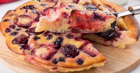 Ciasto ze śliwkami wzbogaciłem jednym dodatkiem. Moja żona i teściowa od razu zjadły pół blaszki