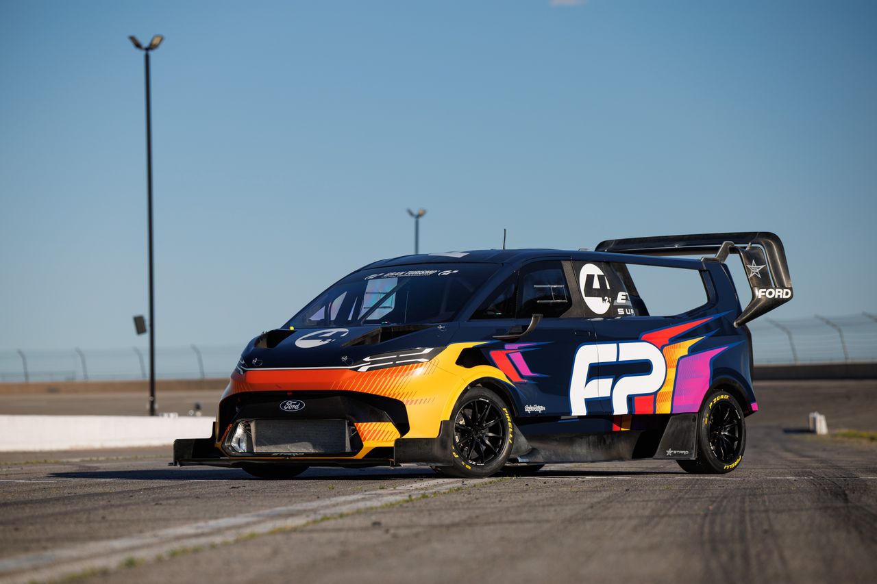 Ford gotowy na Pikes Peak. Elektryczny SuperVan wygląda imponująco