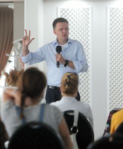 Szymon Hołownia o opozycji w Sejmie. "Cnotę straciła, a rubelka nie zarobiła"