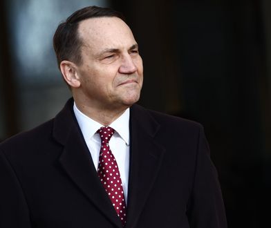 "Dogoniłem faworyta". Sikorski reaguje po sondażu WP