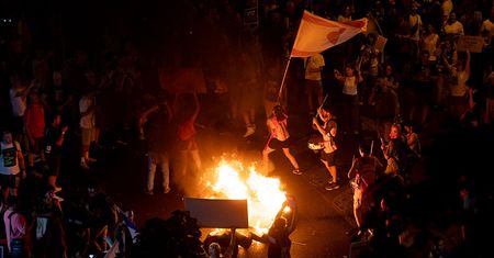 Izraelczycy protestują. W tym samym czasie ważą się losy Strefy Gazy