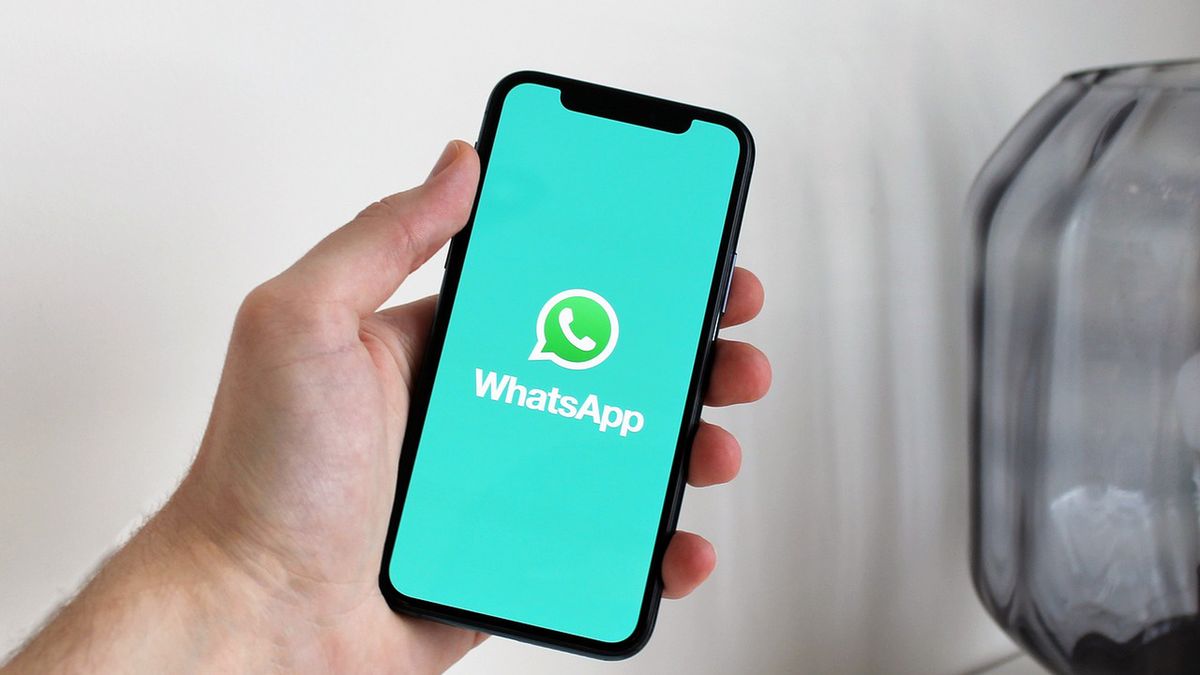 aplikacja WhatsApp na smartfonie