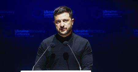 Kontrowersje wokół działań Zełenskiego. W tle oskarżenia o autorytaryzm