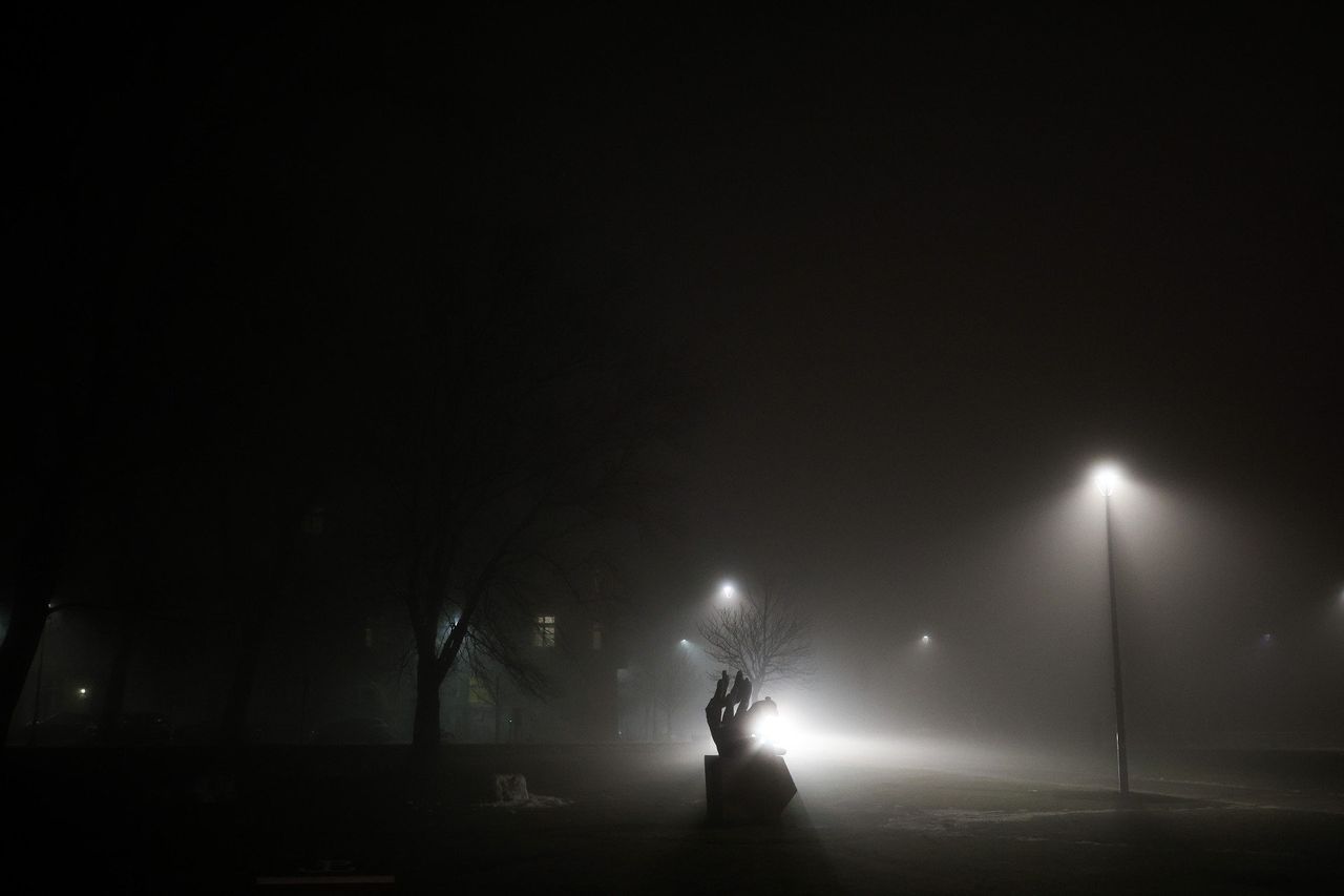 Kujawsko-Pomorskie: Kierowcy zachowajcie ostrożność. IMGW ostrzega przed gęstą mgłą