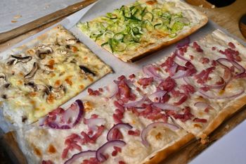 To nasza polska pizza. Ciasto chrupie jak śnieg pod butami