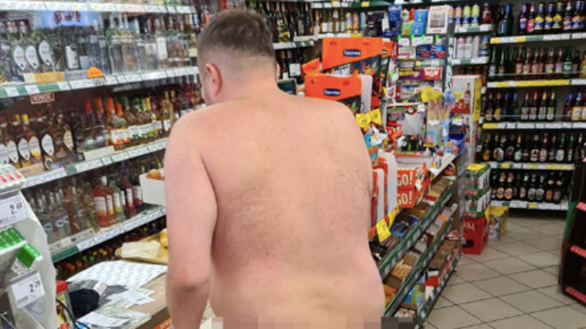 Prokurator spacerował nago po Świdnicy