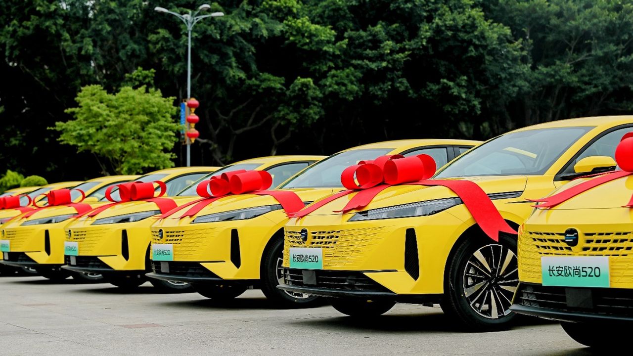 Chińczycy nie ładują elektryków. Mają inny patent