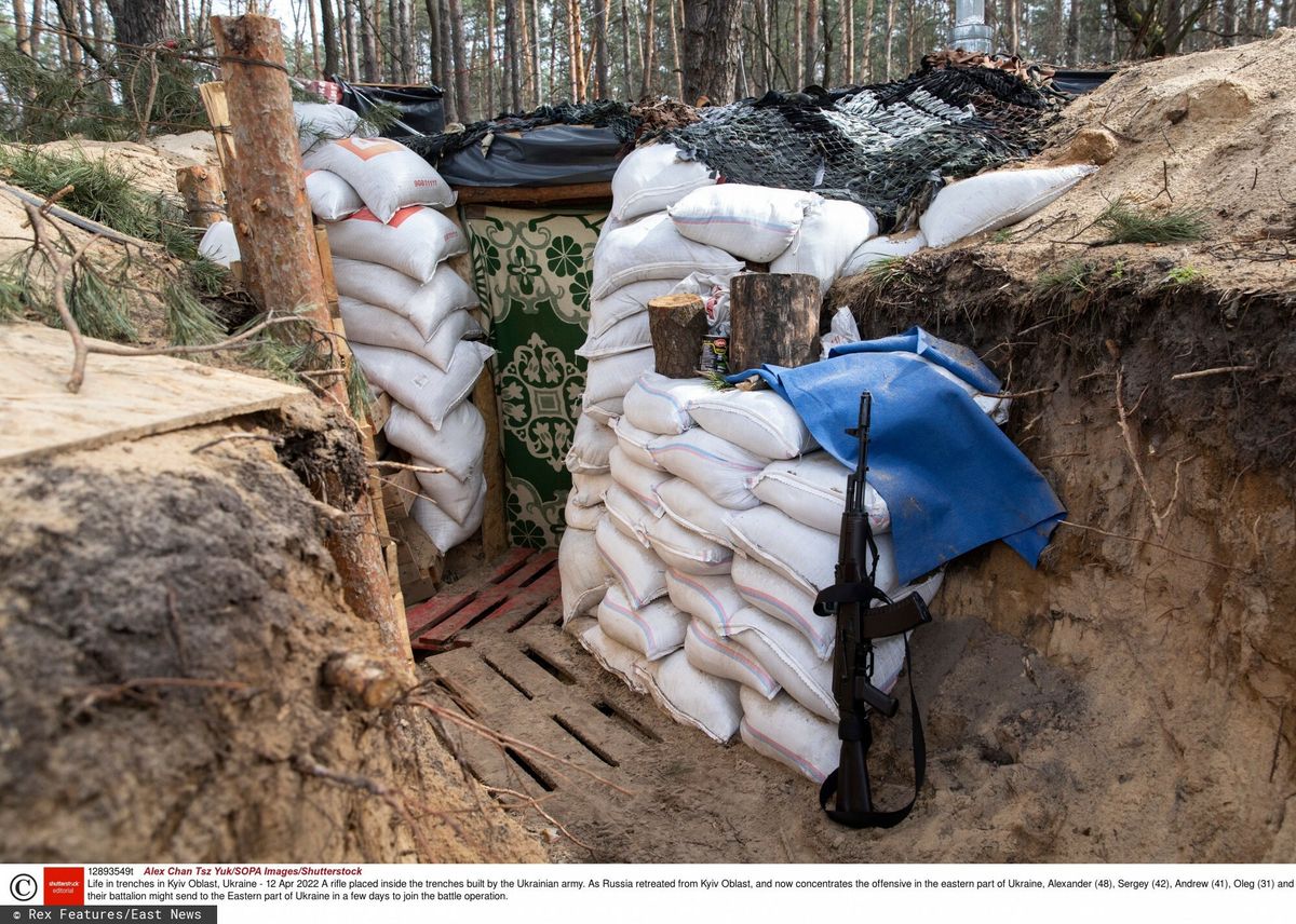 Na zdjęciu: okopy w obwodzie kijowskim, wybudowane przez ukraińską armię 