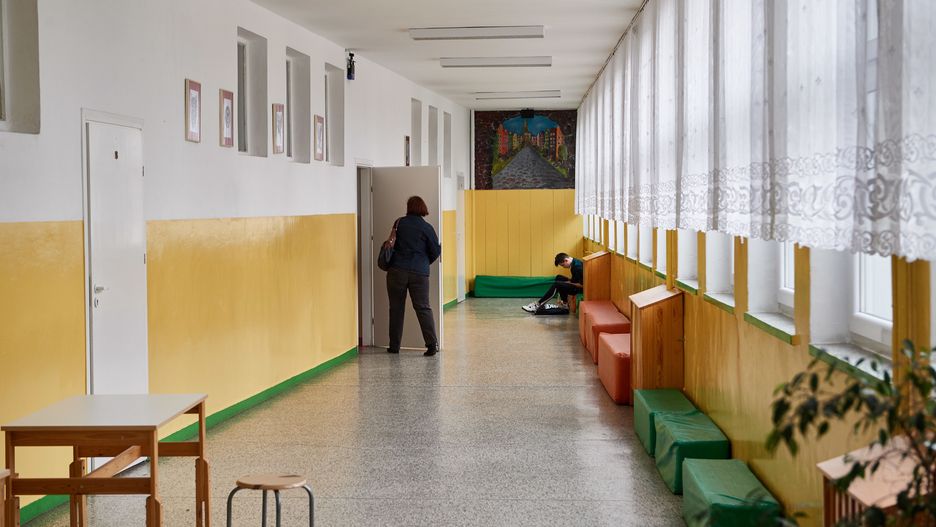 Rodzice twierdzą, że lekcje są odwoływane. Co na to MEiN?