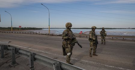 Ukraińskie władze apelują. "Uciekajcie nawet przez Krym". Prosty powód