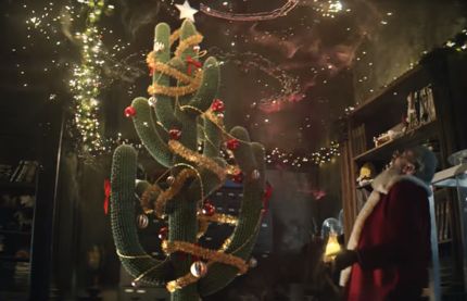 Paryski Disneyland z magiczną reklamą na święta