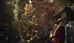 Paryski Disneyland z magiczną reklamą na święta