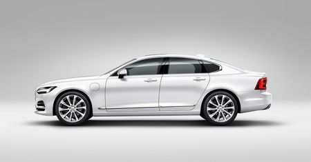 Hybryda plug-in w Volvo S90: fanaberia czy racjonalność?