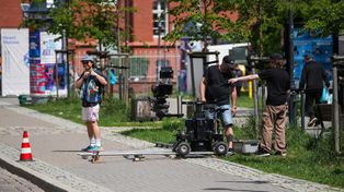 Filmowcy zajmą ulice Torunia. Kierowcy muszą przygotować się na utrudnienia na kilku ulicach