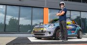 Jeździłem Racing Mimi EVO po Torze Modlin. Ten elektryk to lawina endorfin, która potrafi przyćmić spalinówkę