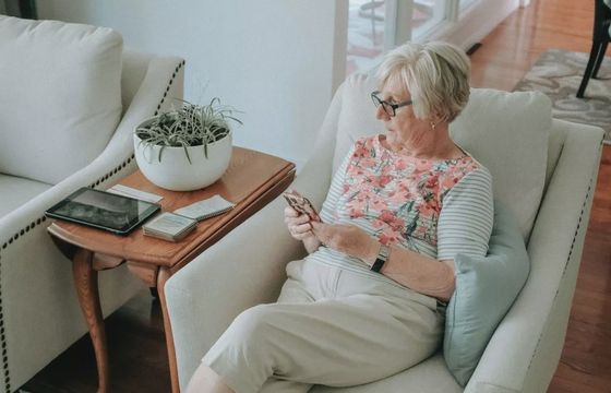 Seniorzy ofiarami kradzieży lub próby wyłudzenia danych