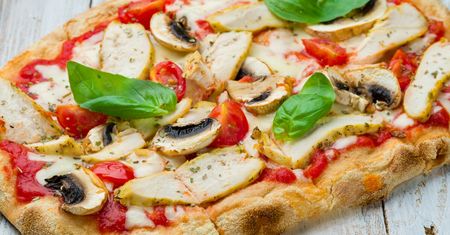 W sklepach jest hitem. Z nią pizza jest lepsza niż z klasycznym ciastem