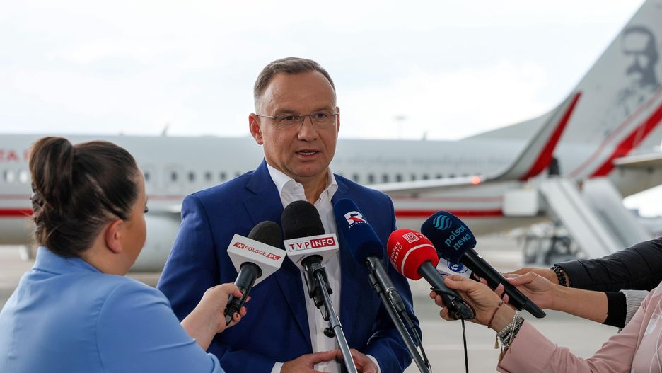 Andrzej Duda
Pawe� Supernak
dla medi�w, igrzyska, kibicowanie, lotnisko, olimpijskie, Pary�, polityk, polityka, wizyta, wylot, zagraniczna