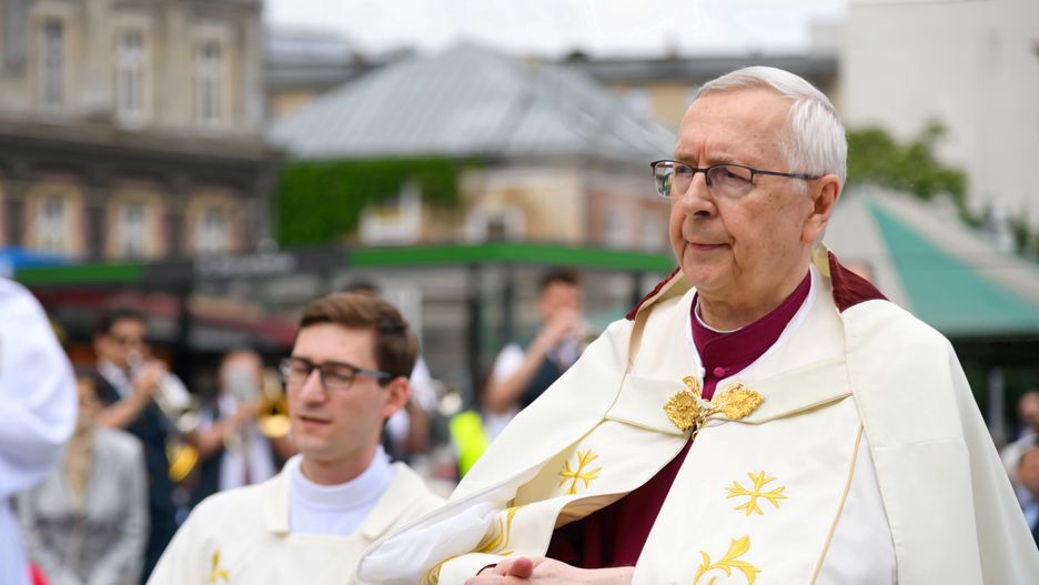 Koronawirus w Polsce. Abp Gądecki: "W poczuciu odpowiedzialności za życie i zdrowie Polaków, apeluję o przestrzeganie zaleceń służb sanitarnych"