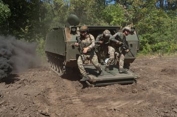 Grecja dozbroi Ukrainę. Na front trafią haubice i amunicja za 200 mln euro