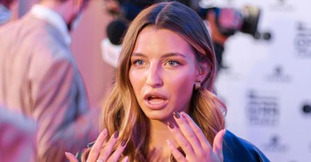 Julia Wieniawa złości się na holenderskie linie lotnicze: "TRZECI RAZ zgubili moją walizkę. WTF?!"