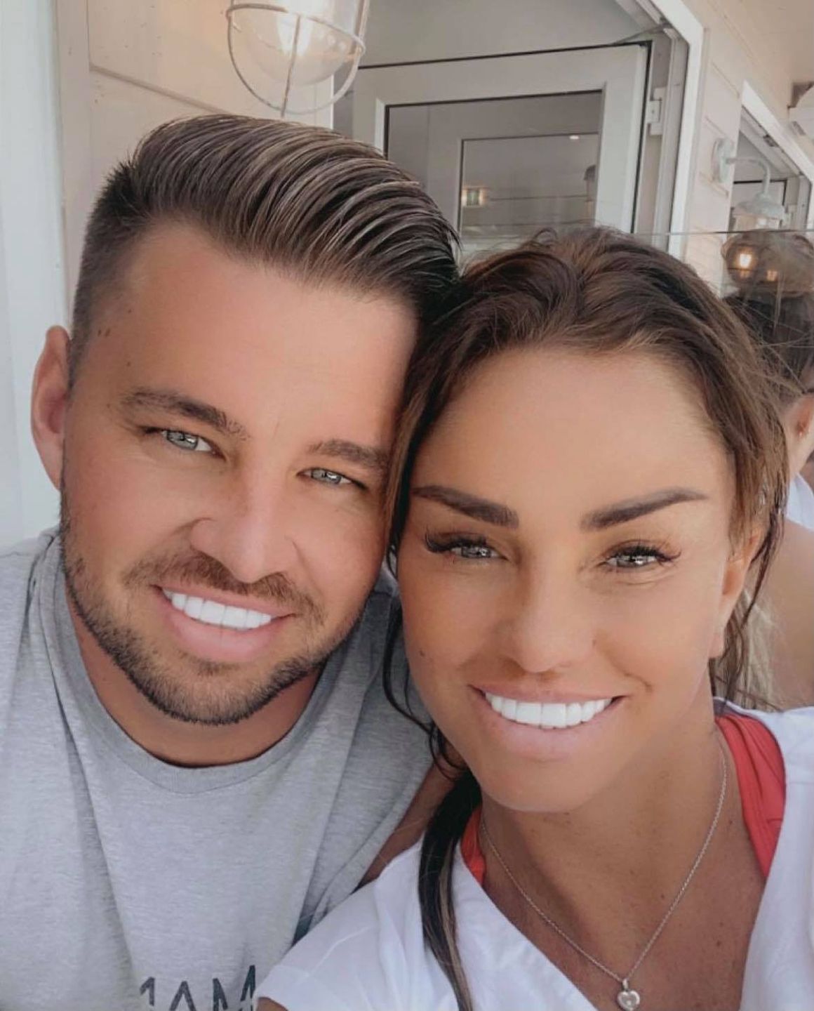 Były mąż Katie Price martwi się o dzieci