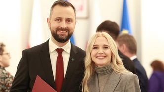 Paulina Kosiniak-Kamysz pokazała RODZINNE zdjęcia z zaprzysiężenia. Nie zabrakło CZUŁOŚCI i dzieci (FOTO)