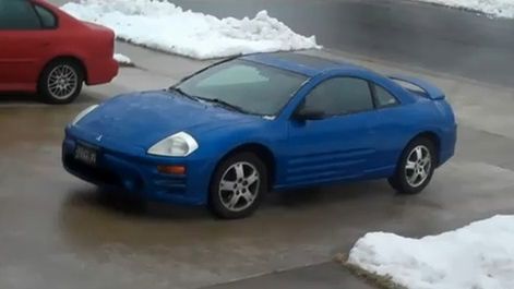 Sportowe auto i lamer za kółkiem [wideo] 1