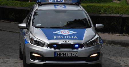 Puck: Nocny rajd mercedesem. 41-latek nawet nie miał prawa jazdy