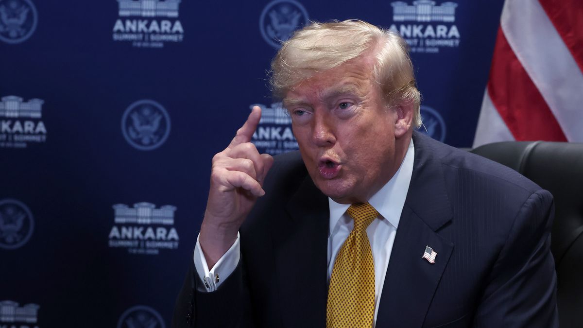 US President Donald Trump speaks during a meeting with NATO Secretary General Mark Rutte (not pictured) on the sidelines of the NATO summit in Ankara, Turkey, 08 July 2026. The NATO Summit takes place from 07-08 July. EPA/FILIP SINGER / POOL Dostawca: PAP/EPA.