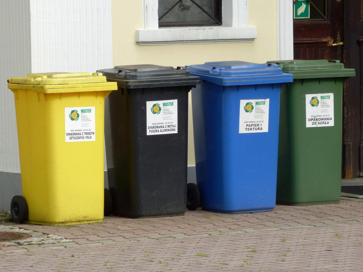 Bytom. Brak segregacji oznacza podwójną opłatę za odbiór odpadów.