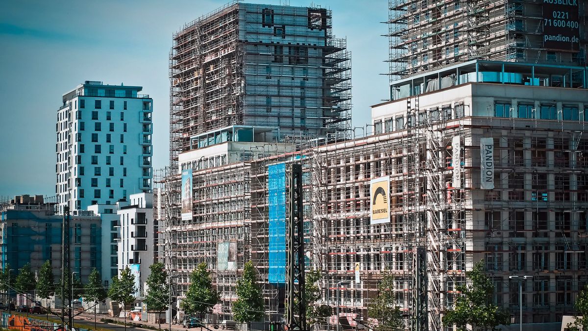 Podatek od sprzedaży domu lub mieszkania trzeba zapłacić, jeśli sprzedaż nastąpiła przed upływem 5 lat od nabycia własności