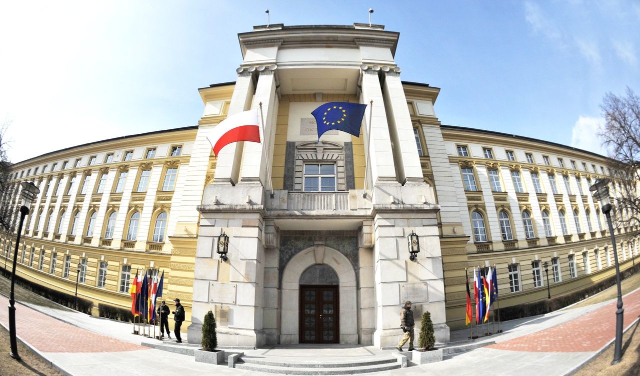 Nowy próg umów w centralnym rejestrze. Większa jawność publicznych pieniędzy