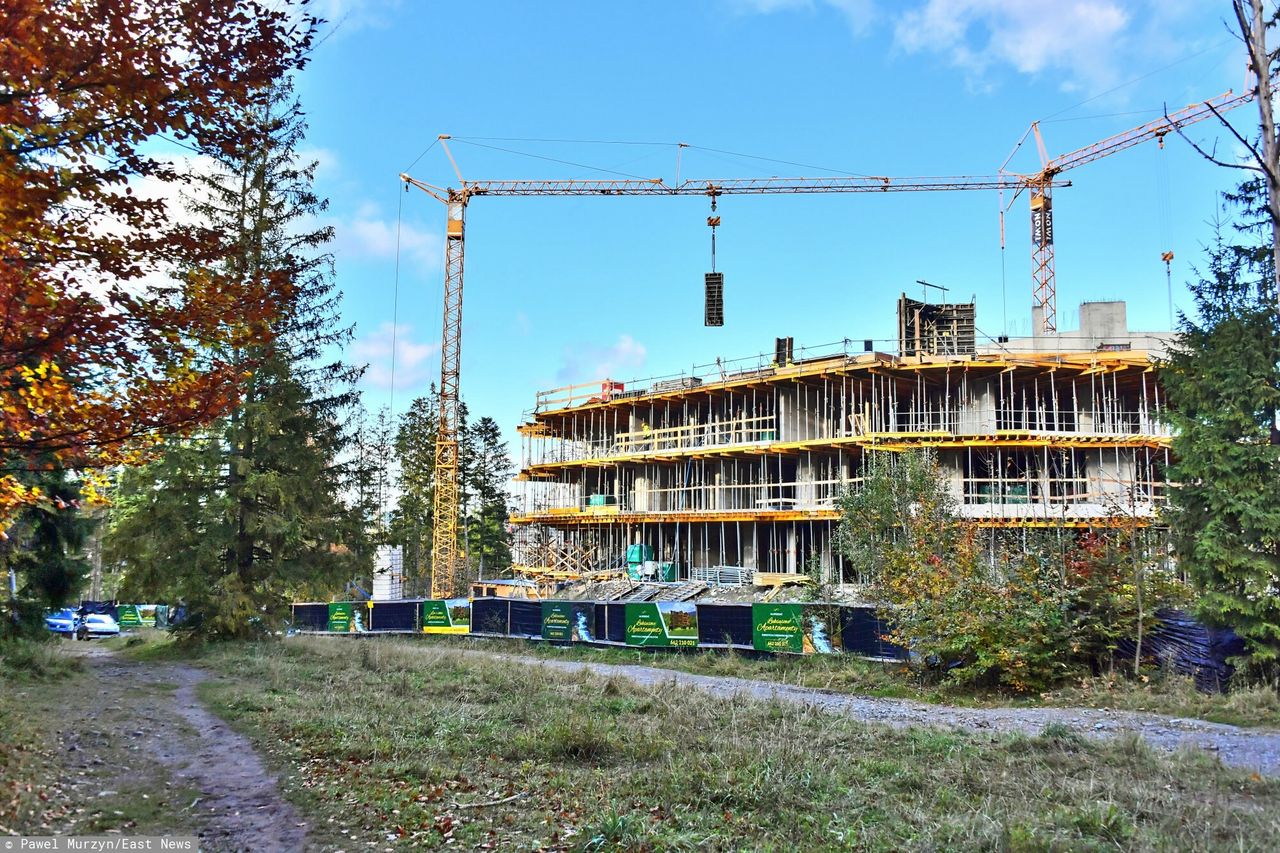 Powstaje apartamentowiec tuż przy Parku Narodowym. Inwestor straszy dziennikarzy