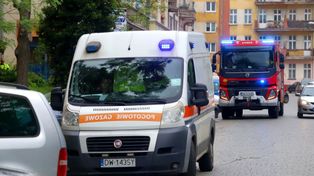 Toruń: Mieszkaniec wyczuł na ulicy gaz. Służby szybko ruszyły do akcji