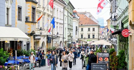 Europejski kraj wprowadza limit prędkości na chodnikach dla pieszych