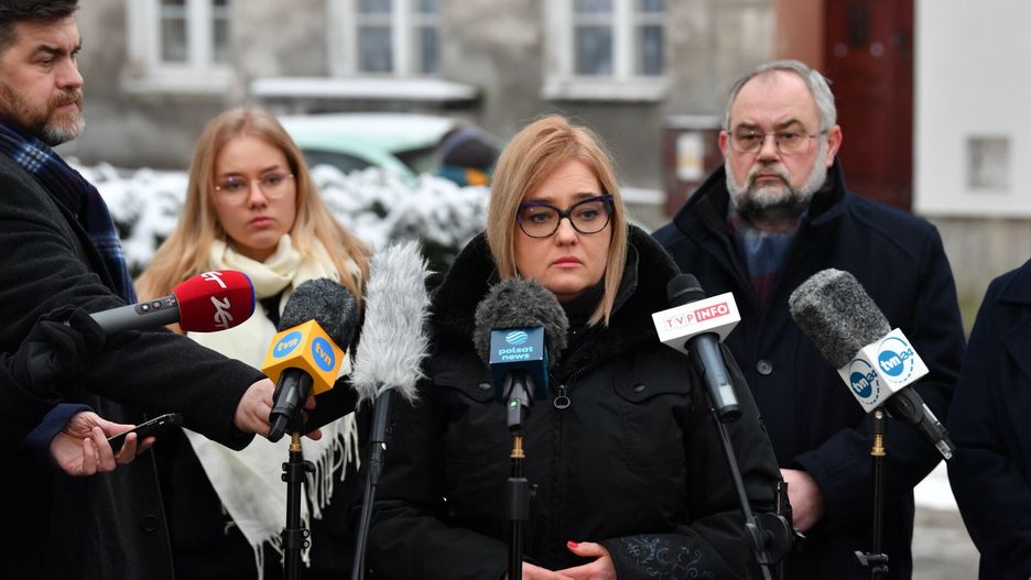 Konferencja prasowa ws. aktu oskarżenia dla Stefana W. - zabójcy Pawła Adamowicza. Nz. Antonina, Magdalena i Piotr Adamowicz